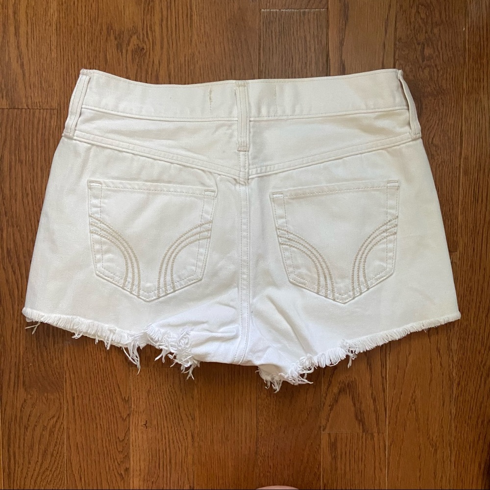 Hollister High Waisted Distressed White Shorts - Picture 5 of 5